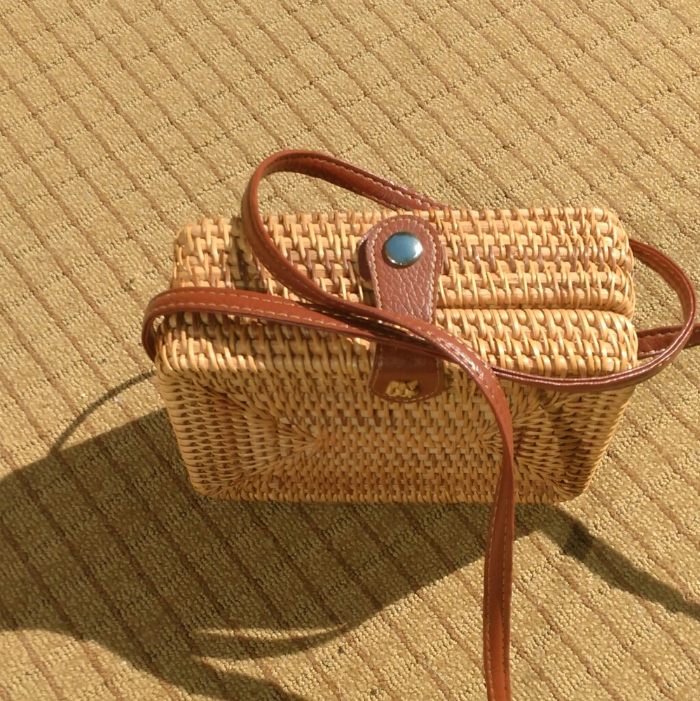 Patton Staw Hobo Cross Body Bag/ purse